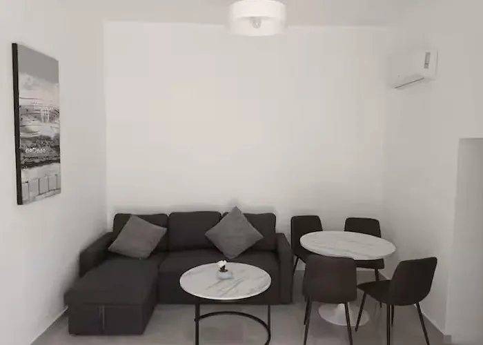 Casa de Férias The Sun House In Paradisi Paradeísion