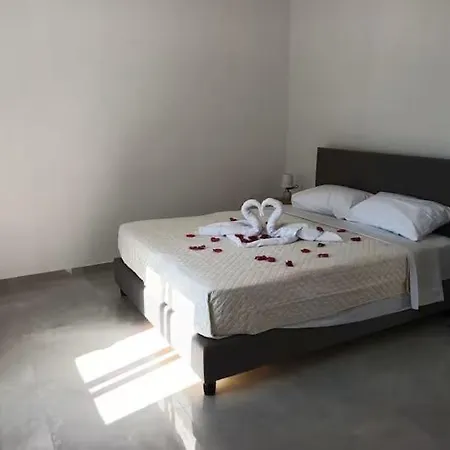 The Sun House In Paradisi بيت للعطل