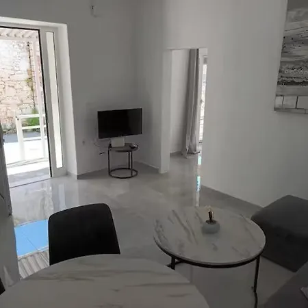 Dom wakacyjny The Sun House In Paradisi Rhodes City